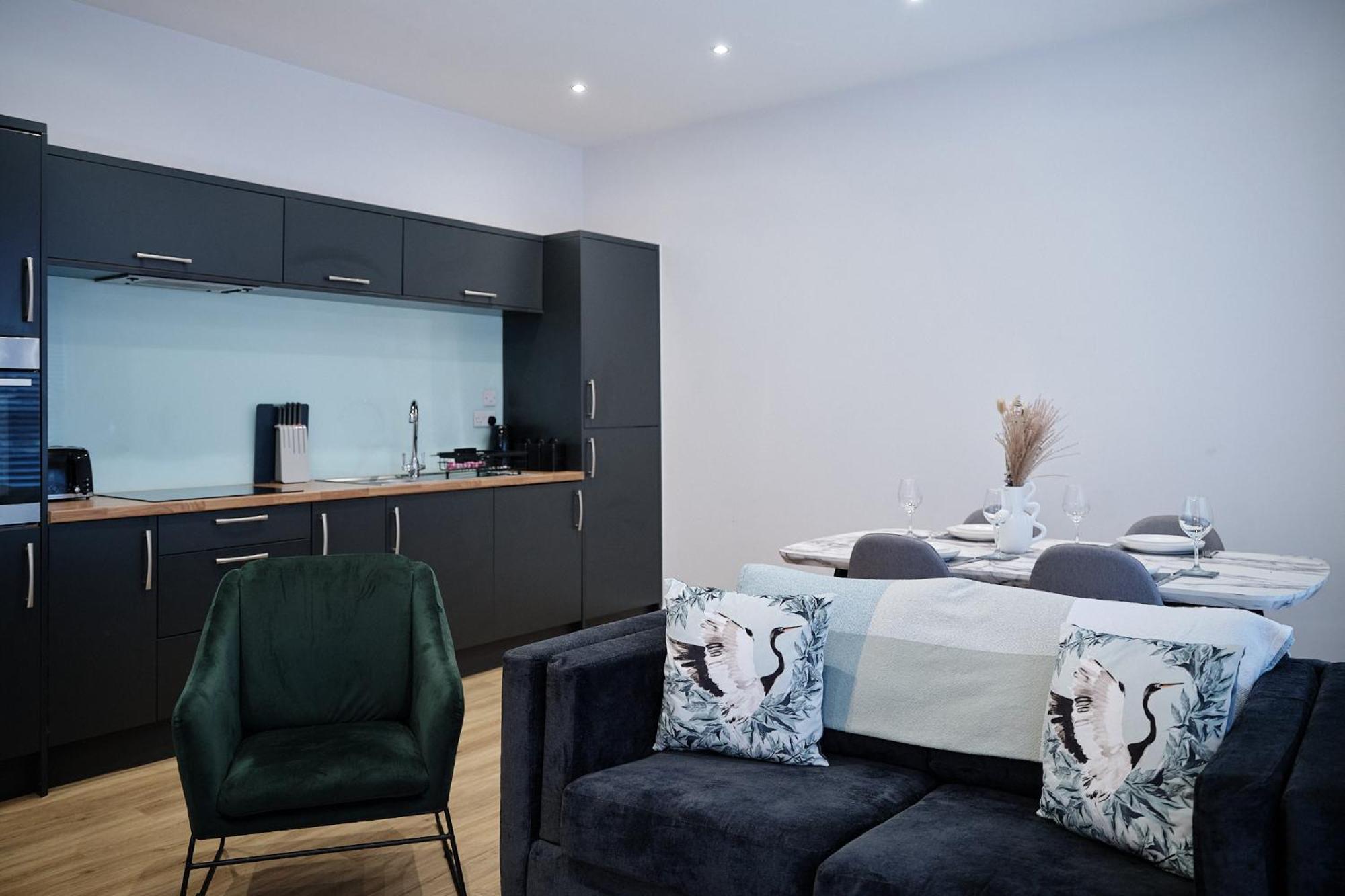 7 Cannon Street *