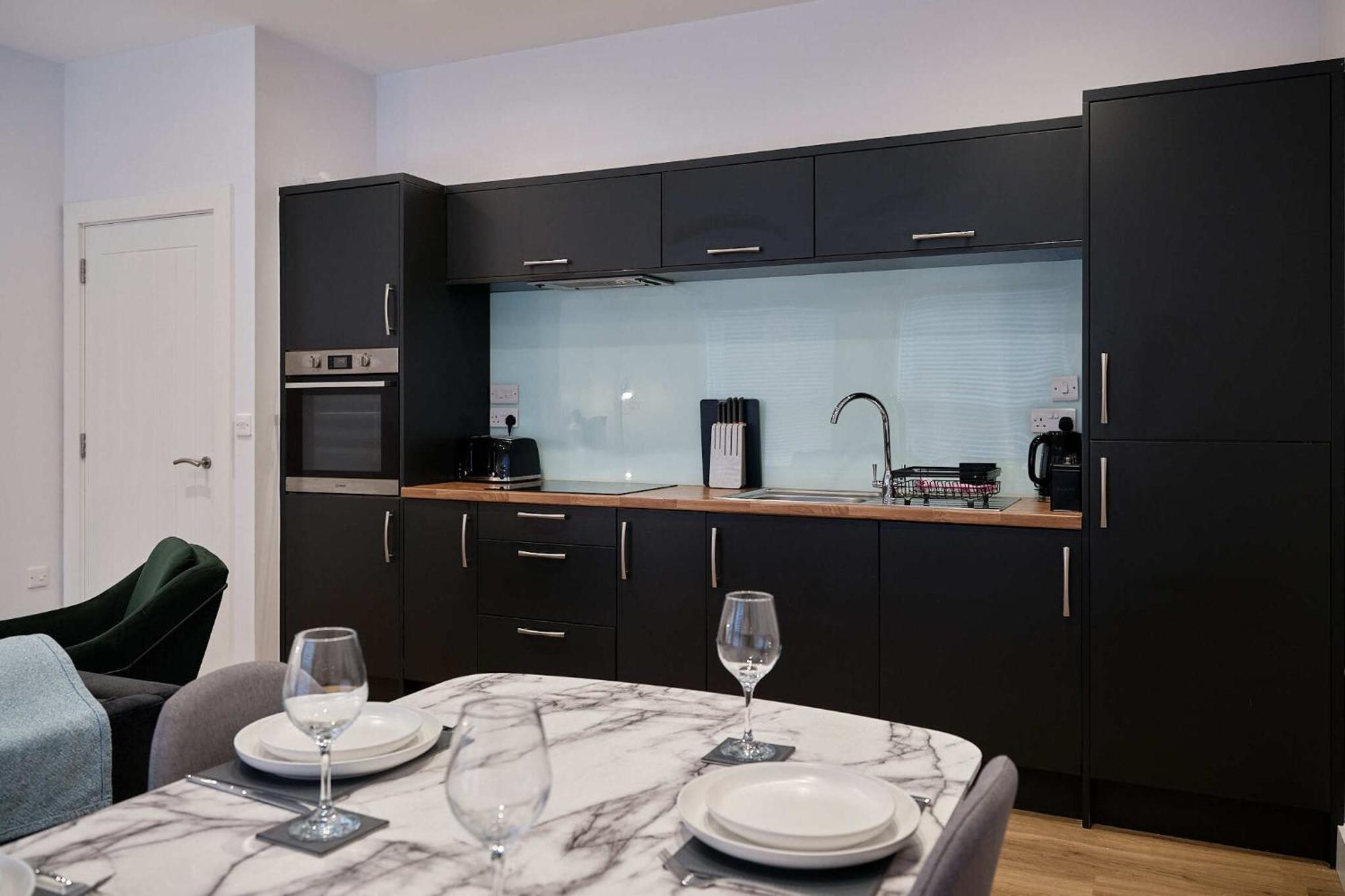 7 Cannon Street Apartment *